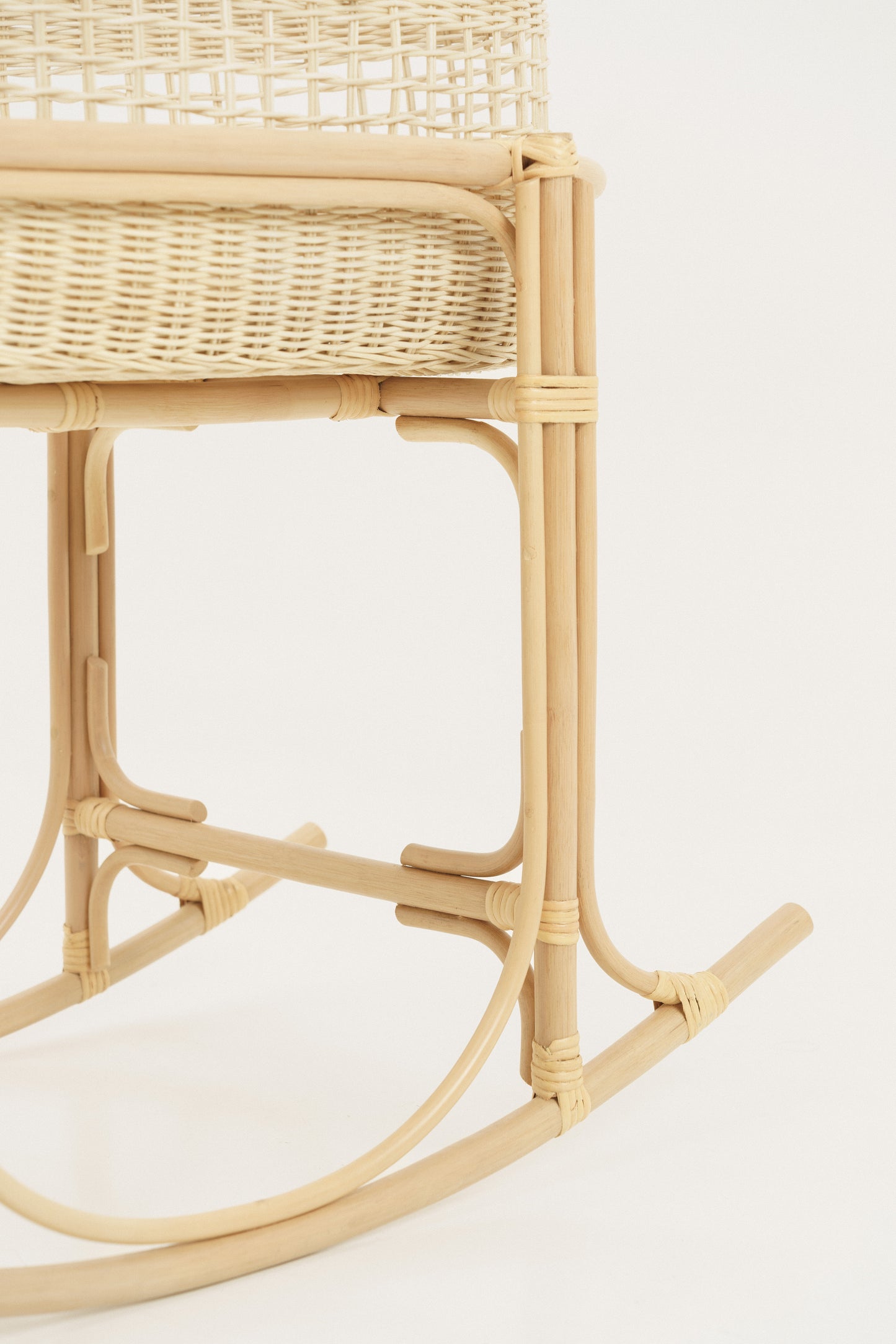 change a roo baby rocking stand and snug cub moses basket