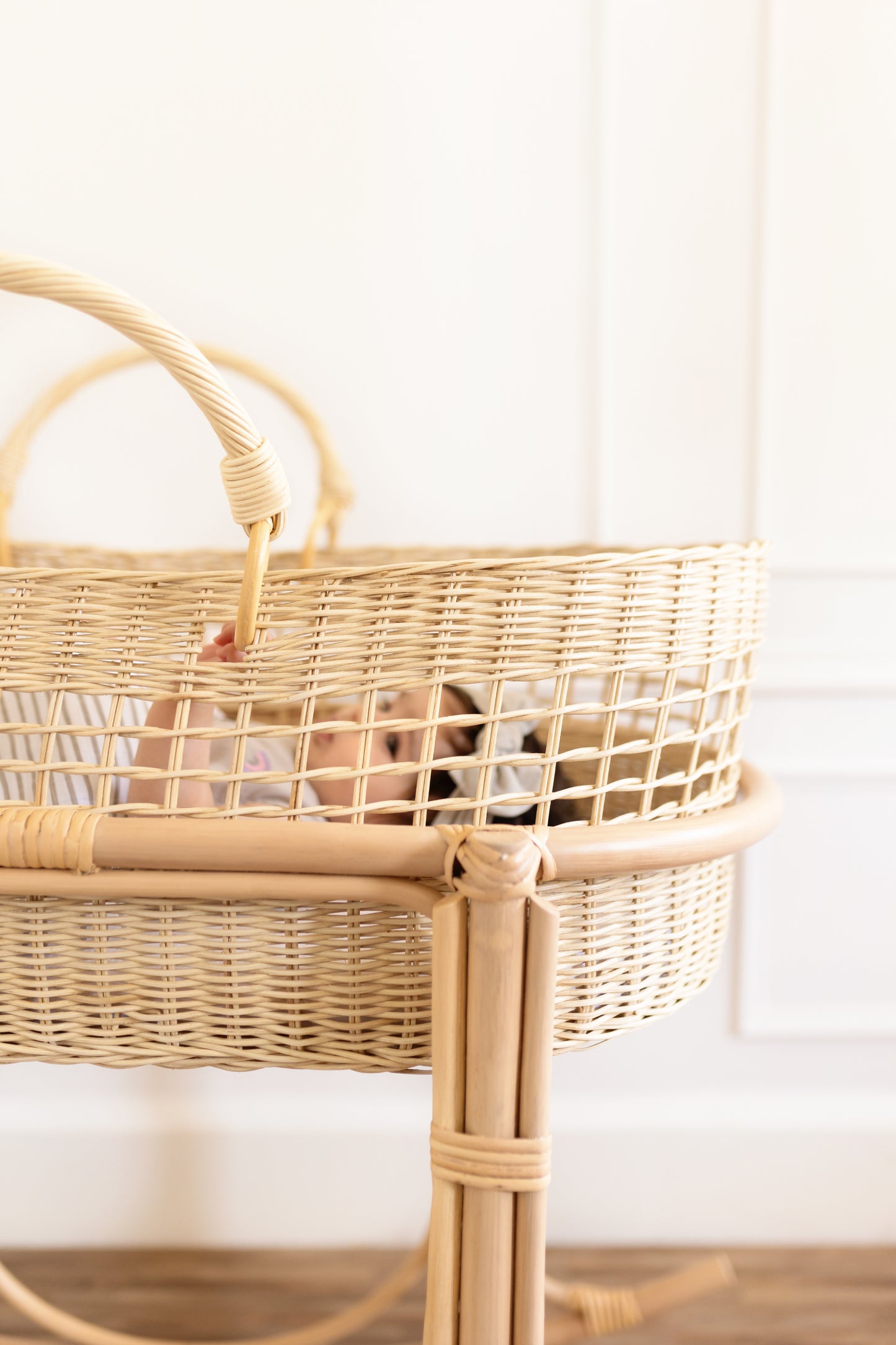 change a roo baby rocking stand and snug cub moses basket